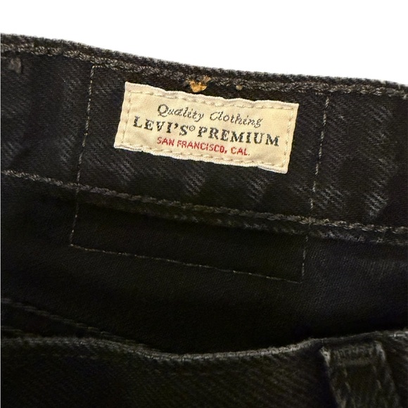 Levi’s Premium 501 High Rise Shorts Distressed Black - Women’s 30 - Picture 3 of 9
